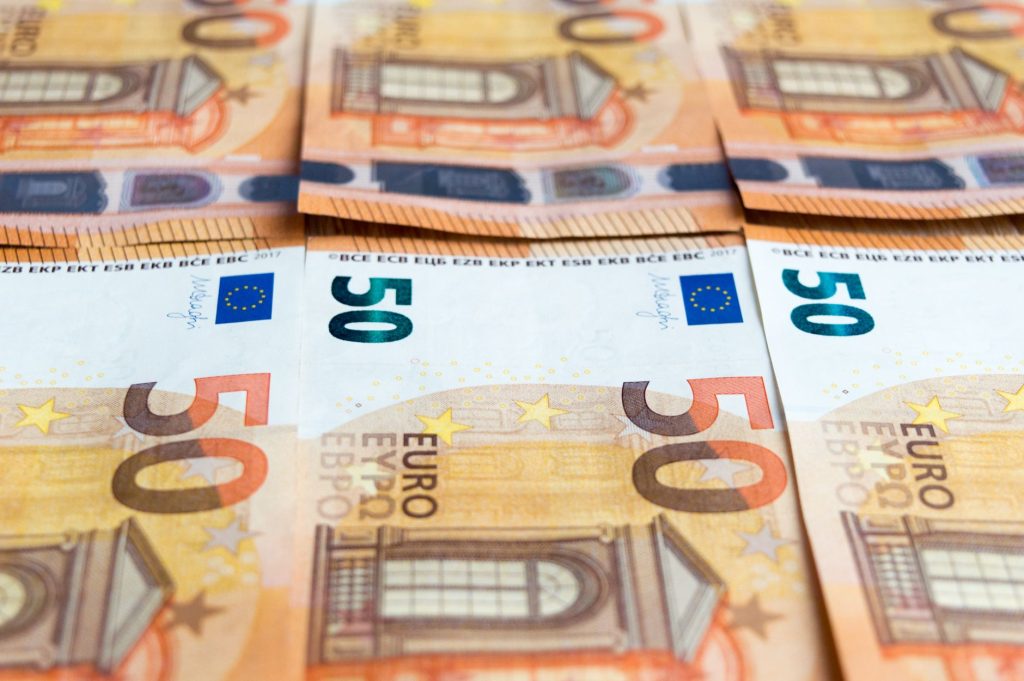 Comparatif des concepts de gestion de bankroll pour parieurs